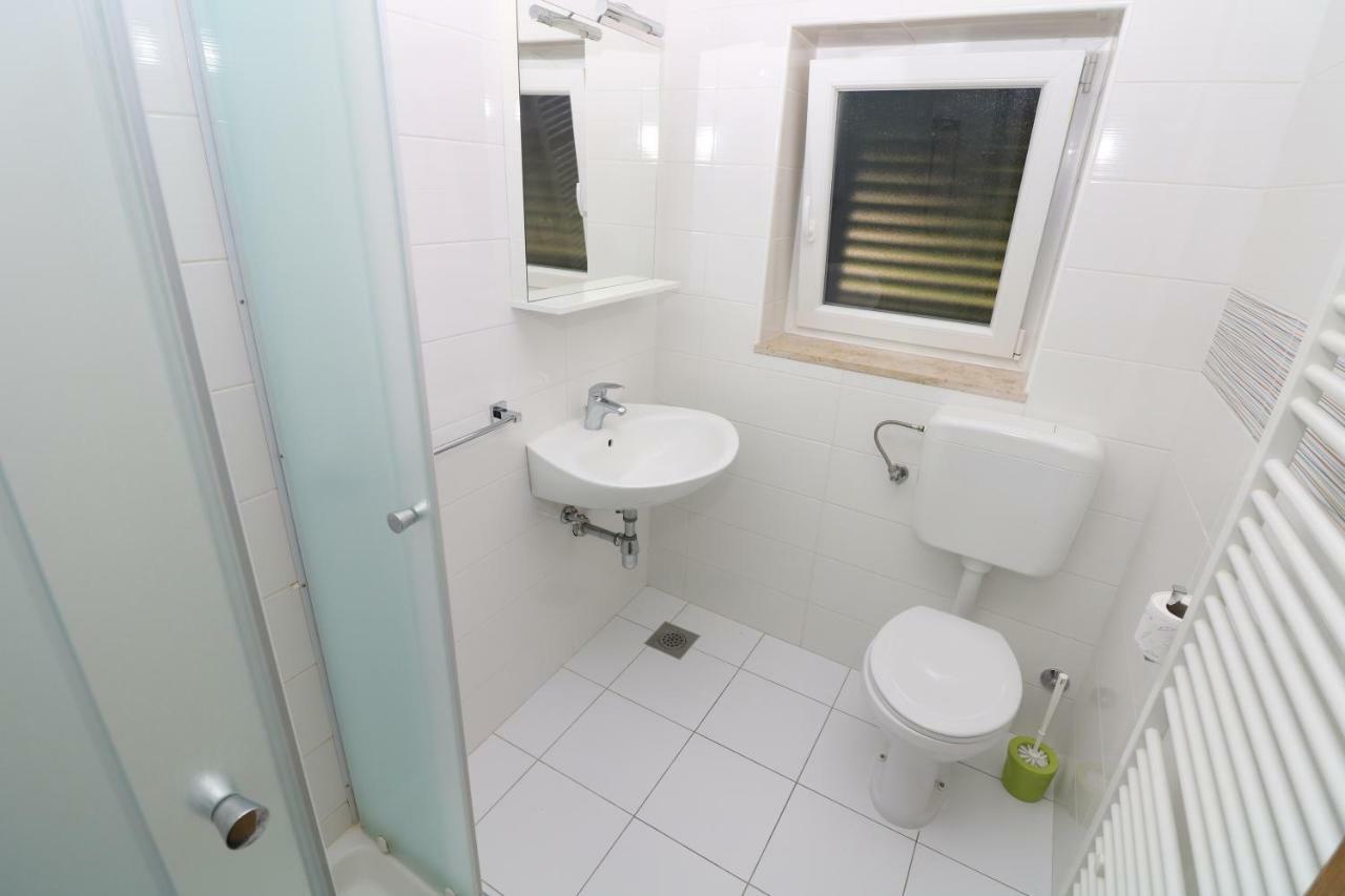 Double Rooms Jasna With Sea View Башка Экстерьер фото